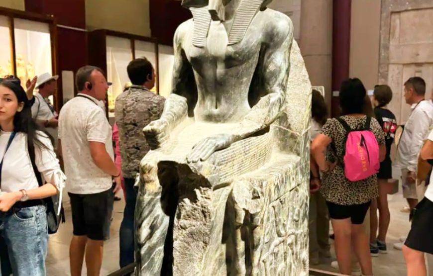 Экскурсия на пирамиды в Каир из Хургады на самолете