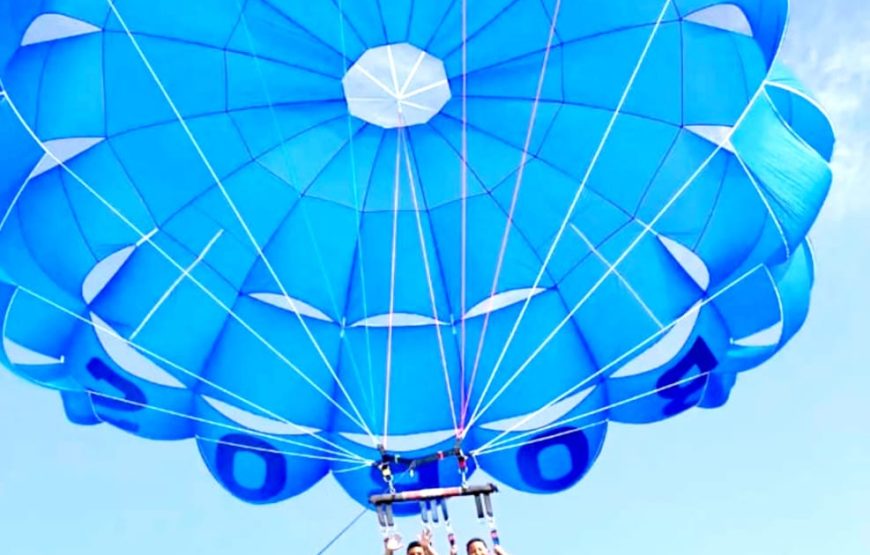 Парасейлинг в Хургаде  ( Парашют за лодкой )