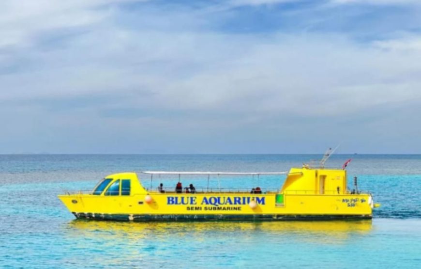 Сурер Эль-Гуна на яахте ( Египетская Венеция )