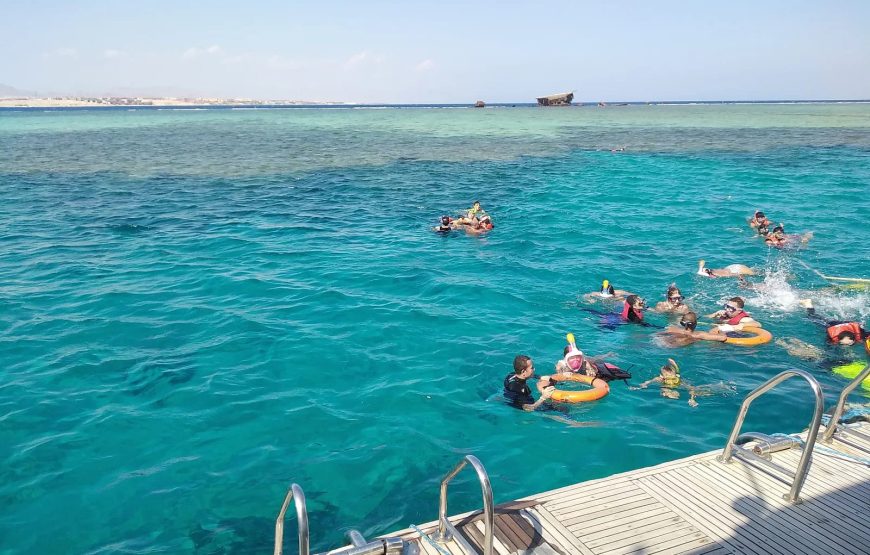 Острав Тиран на яхте ( есть дайвирг )